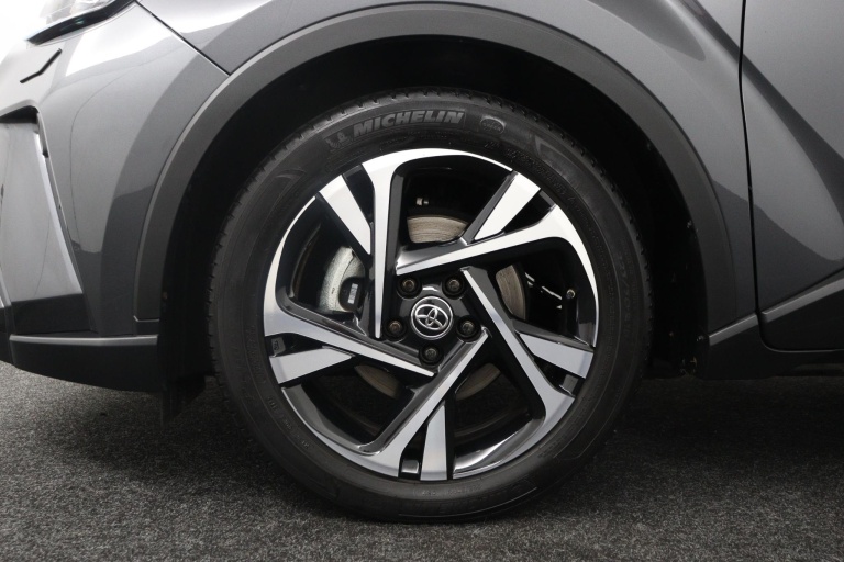 Toyota C-HR - 2.0 Hybrid Business Plus 38
