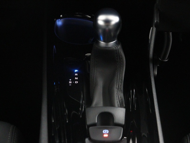 Toyota C-HR - 2.0 Hybrid Business Plus
