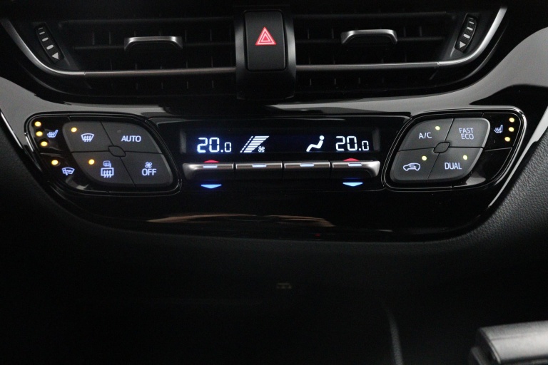 Toyota C-HR - 2.0 Hybrid Business Plus 7
