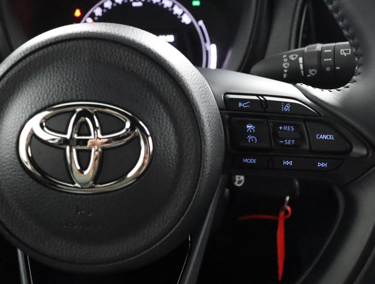 Toyota Aygo X - 1.0 VVT-i S-CVT Pulse 21