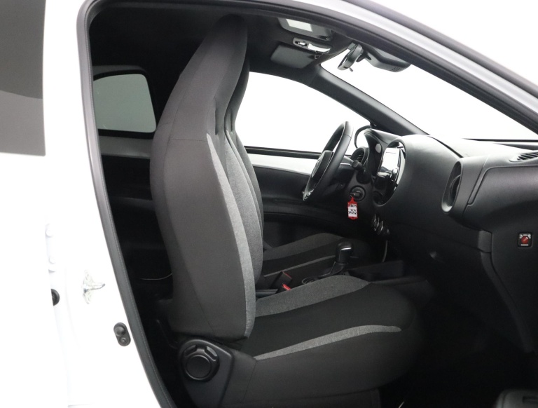 Toyota Aygo X - 1.0 VVT-i S-CVT Pulse 22