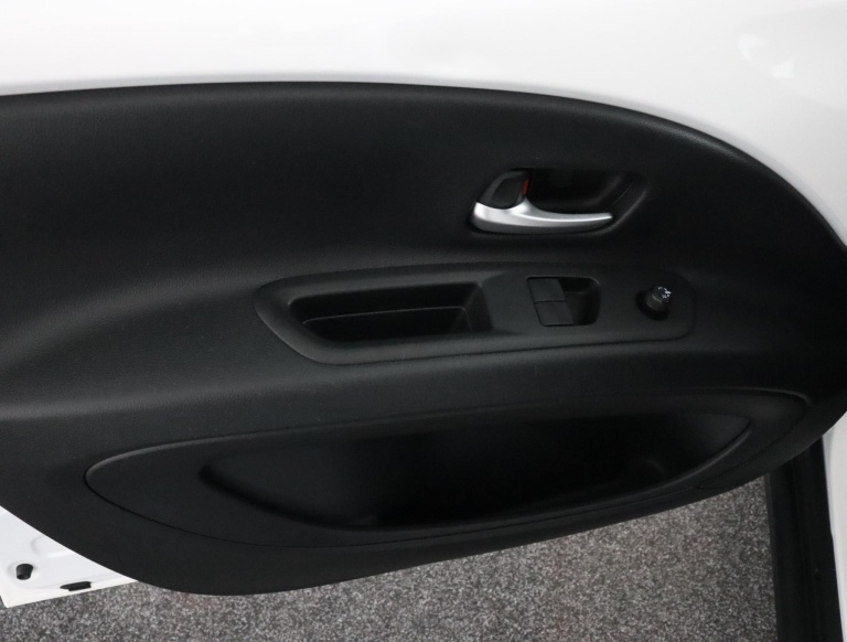 Toyota Aygo X - 1.0 VVT-i S-CVT Pulse 40
