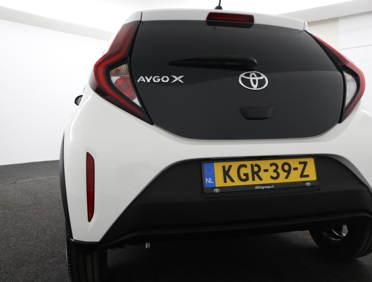 Toyota Aygo X - 1.0 VVT-i S-CVT Pulse 44