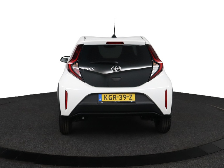 Toyota Aygo X - 1.0 VVT-i S-CVT Pulse 63