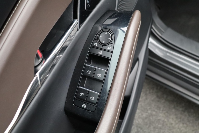 Mazda CX-30 - 2.0 e-SkyActiv-X M Hybrid Luxury 27