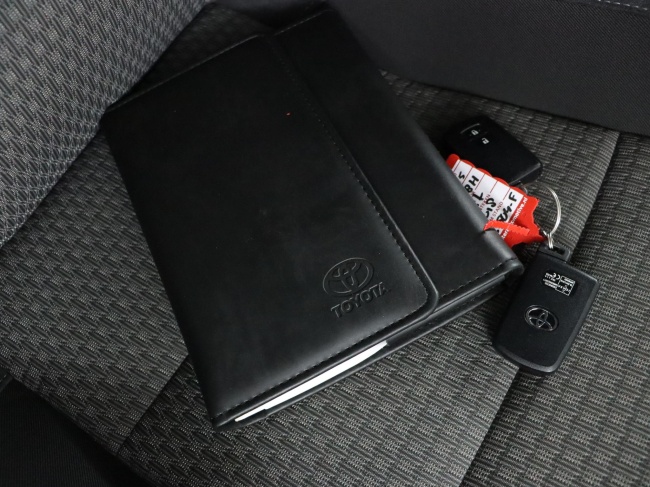Toyota Auris Touring Sports - 1.8 Hybrid Dynamic Go