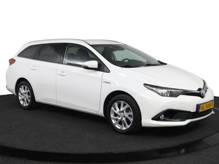 Toyota Auris Touring Sports - 1.8 Hybrid Dynamic Go 14