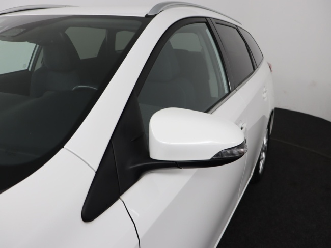 Toyota Auris Touring Sports - 1.8 Hybrid Dynamic Go
