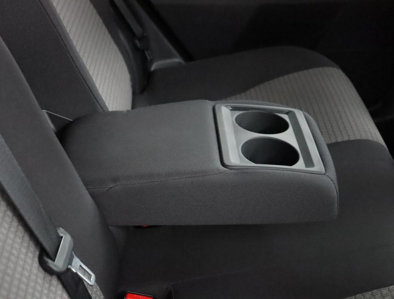 Toyota Auris Touring Sports - 1.8 Hybrid Dynamic Go 47
