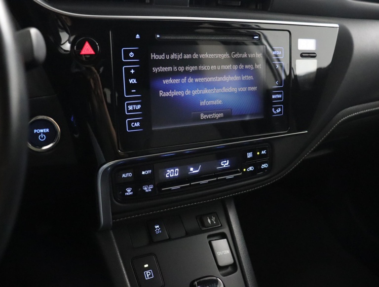 Toyota Auris Touring Sports - 1.8 Hybrid Dynamic Go 56