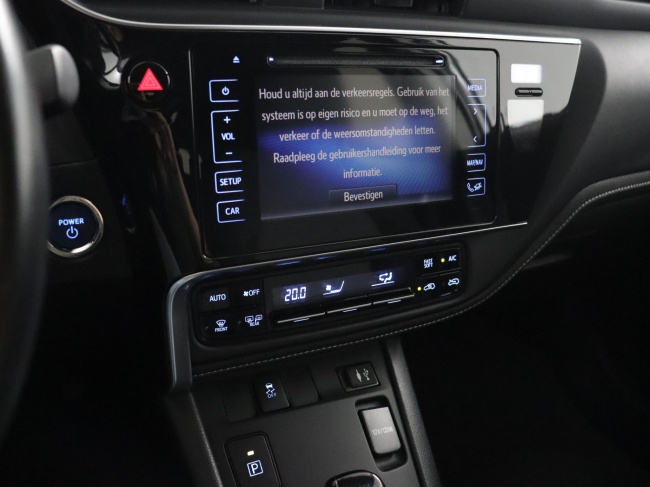 Toyota Auris Touring Sports - 1.8 Hybrid Dynamic Go