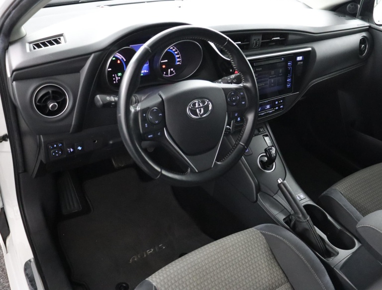 Toyota Auris Touring Sports - 1.8 Hybrid Dynamic Go 60