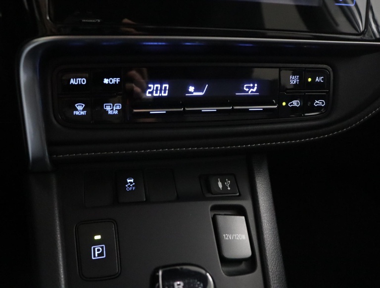 Toyota Auris Touring Sports - 1.8 Hybrid Dynamic Go 7