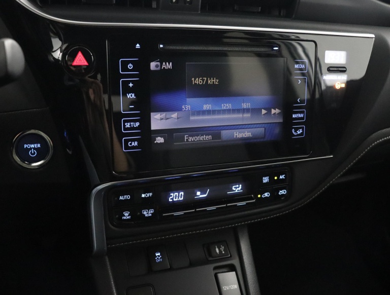 Toyota Auris Touring Sports - 1.8 Hybrid Dynamic Go 8
