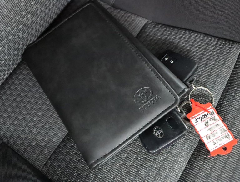Toyota Auris Touring Sports - 1.8 Hybrid Dynamic Go 11