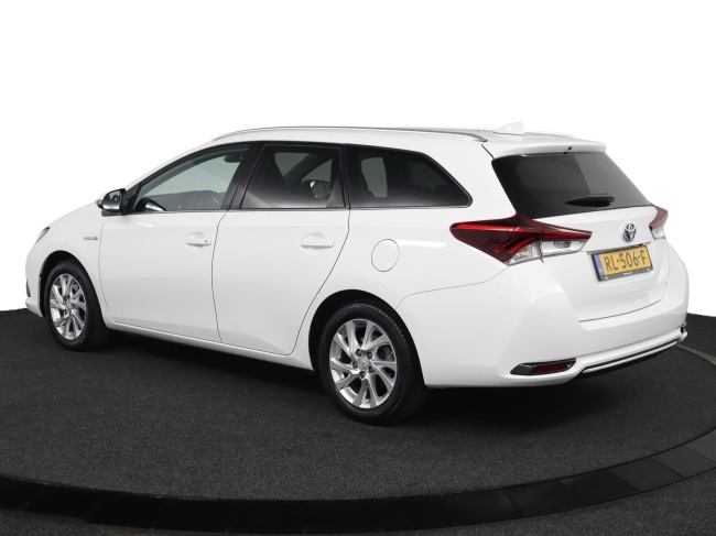 Toyota Auris Touring Sports - 1.8 Hybrid Dynamic Go