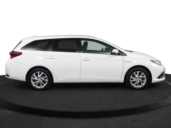 Toyota Auris Touring Sports - 1.8 Hybrid Dynamic Go