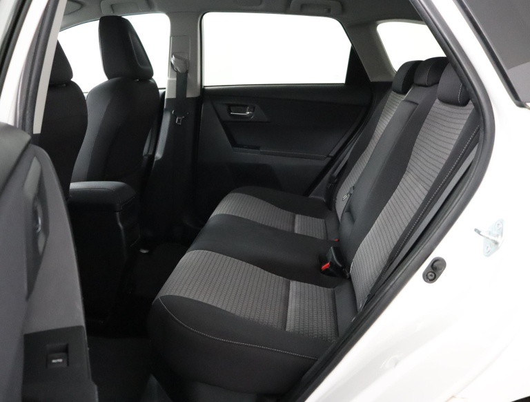 Toyota Auris Touring Sports - 1.8 Hybrid Dynamic Go 18