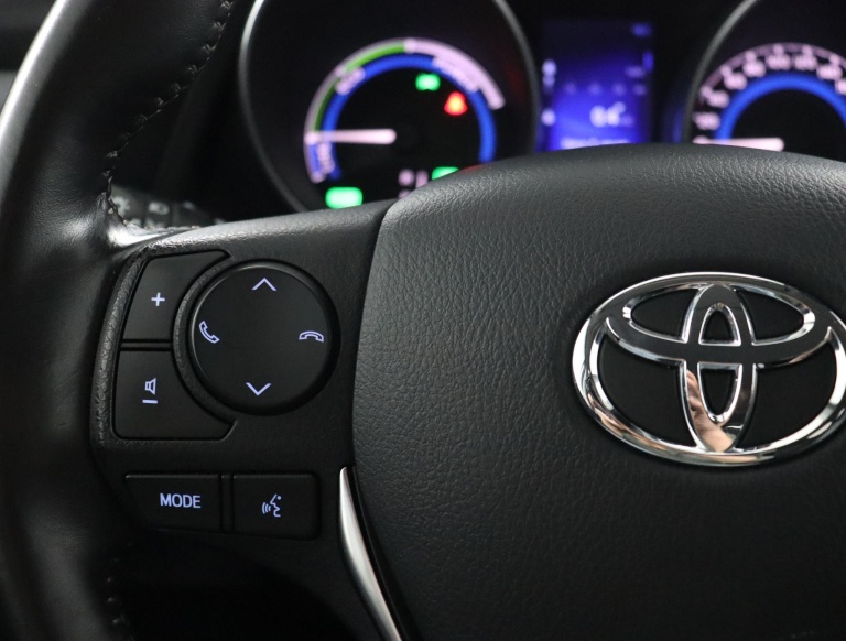 Toyota Auris Touring Sports - 1.8 Hybrid Dynamic Go 19