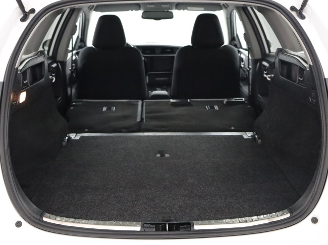 Toyota Auris Touring Sports - 1.8 Hybrid Dynamic Go