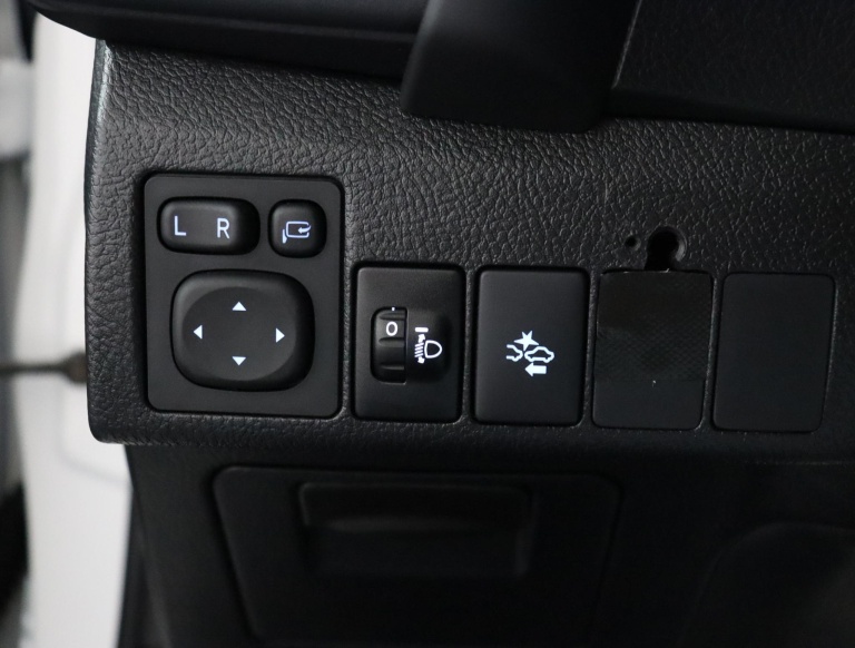 Toyota Auris Touring Sports - 1.8 Hybrid Dynamic Go 29