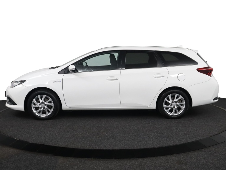 Toyota Auris Touring Sports - 1.8 Hybrid Dynamic Go 3