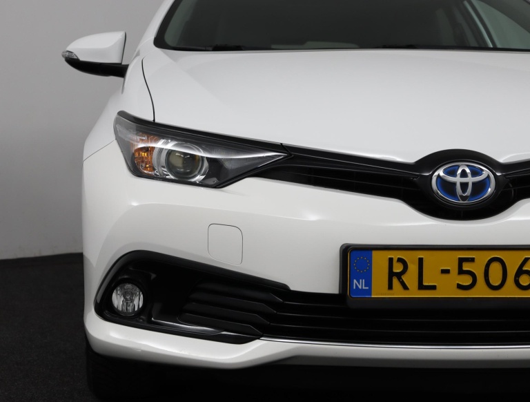 Toyota Auris Touring Sports - 1.8 Hybrid Dynamic Go 33