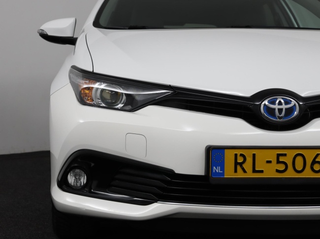 Toyota Auris Touring Sports - 1.8 Hybrid Dynamic Go