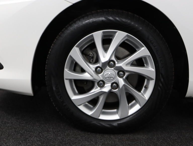 Toyota Auris Touring Sports - 1.8 Hybrid Dynamic Go 39