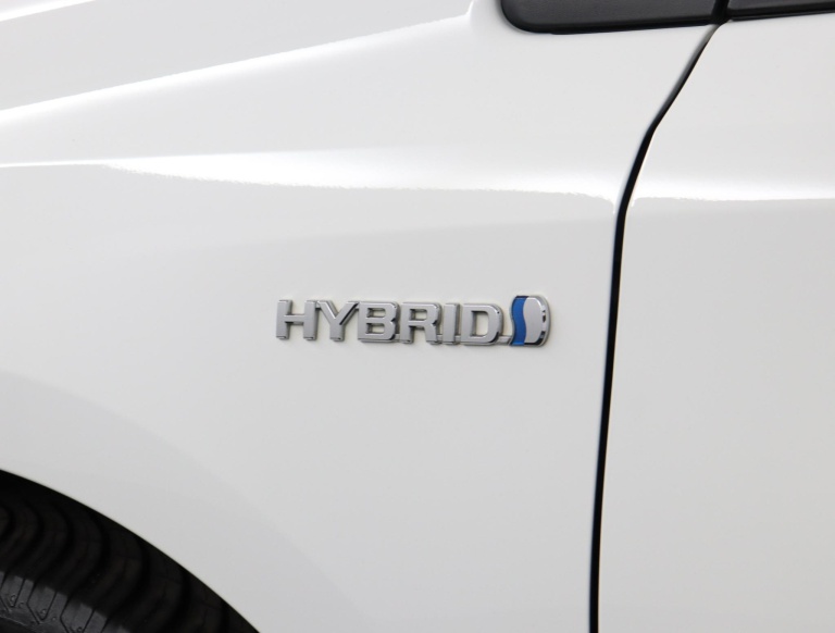 Toyota Auris Touring Sports - 1.8 Hybrid Dynamic Go 40