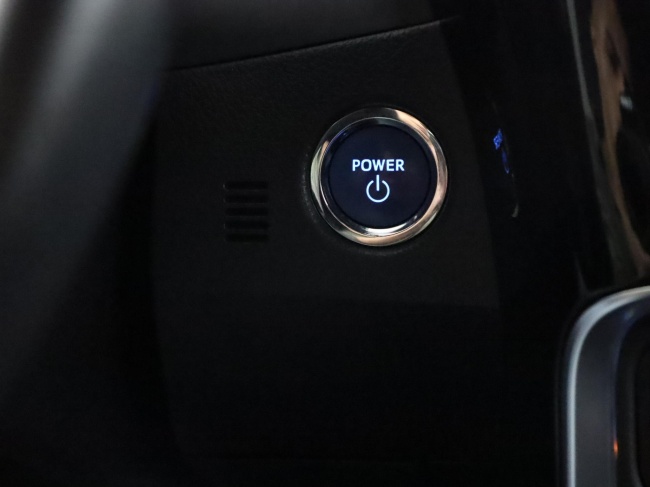 Toyota Auris Touring Sports - 1.8 Hybrid Dynamic Go
