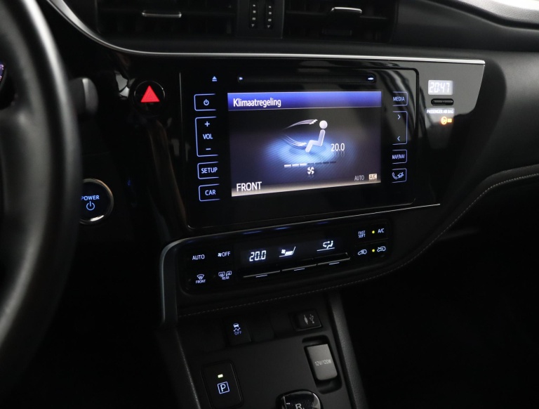 Toyota Auris Touring Sports - 1.8 Hybrid Dynamic Go 50