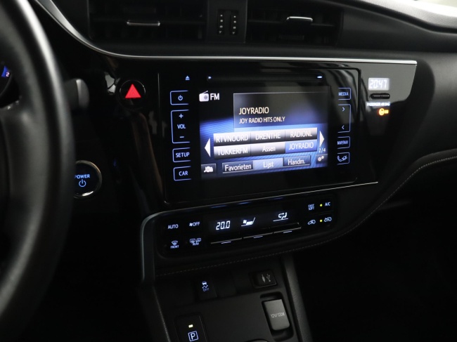 Toyota Auris Touring Sports - 1.8 Hybrid Dynamic Go