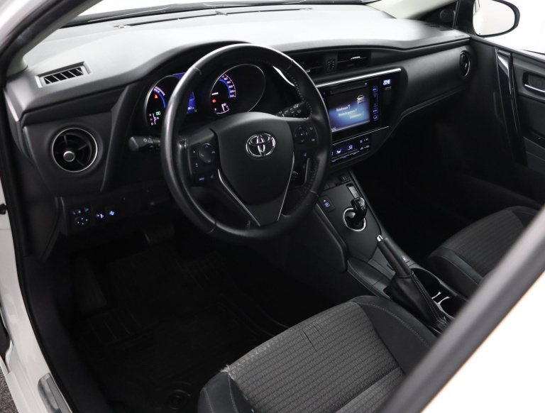 Toyota Auris Touring Sports - 1.8 Hybrid Dynamic Go 56
