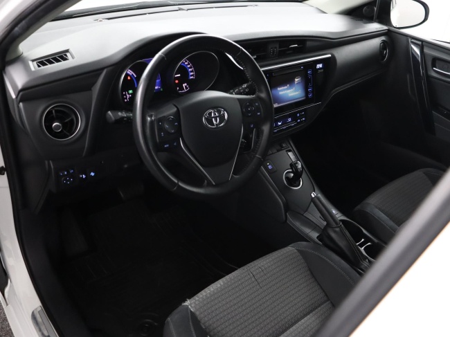 Toyota Auris Touring Sports - 1.8 Hybrid Dynamic Go