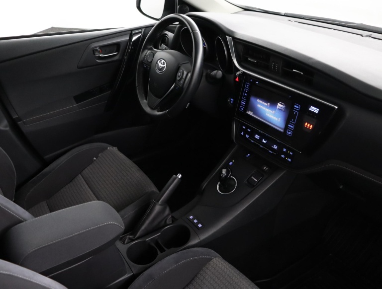 Toyota Auris Touring Sports - 1.8 Hybrid Dynamic Go 59