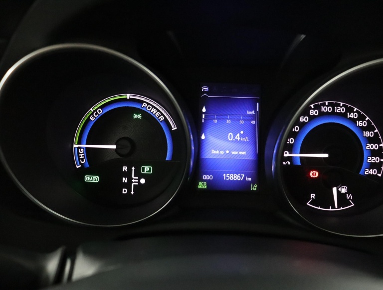 Toyota Auris Touring Sports - 1.8 Hybrid Dynamic Go 6
