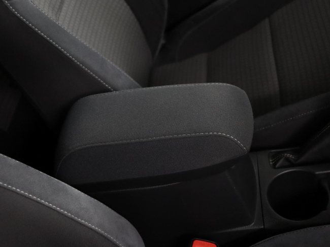 Toyota Auris Touring Sports - 1.8 Hybrid Dynamic Go