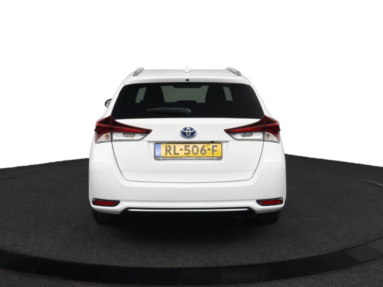 Toyota Auris Touring Sports - 1.8 Hybrid Dynamic Go 62