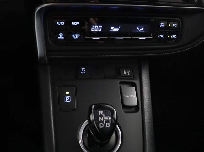 Toyota Auris Touring Sports - 1.8 Hybrid Dynamic Go