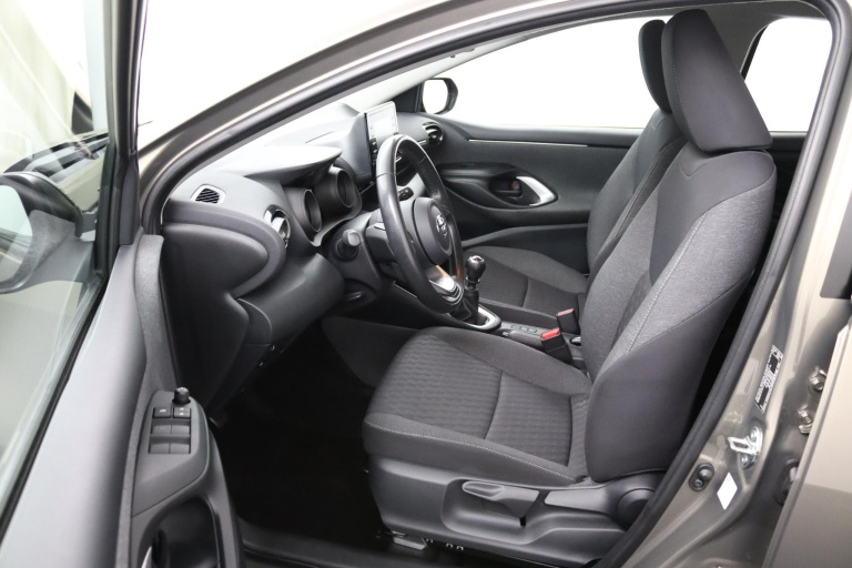 Toyota Yaris - 1.5 VVT-i Dynamic Trekhaak 18
