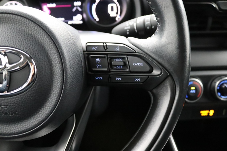 Toyota Yaris - 1.5 VVT-i Dynamic Trekhaak 22