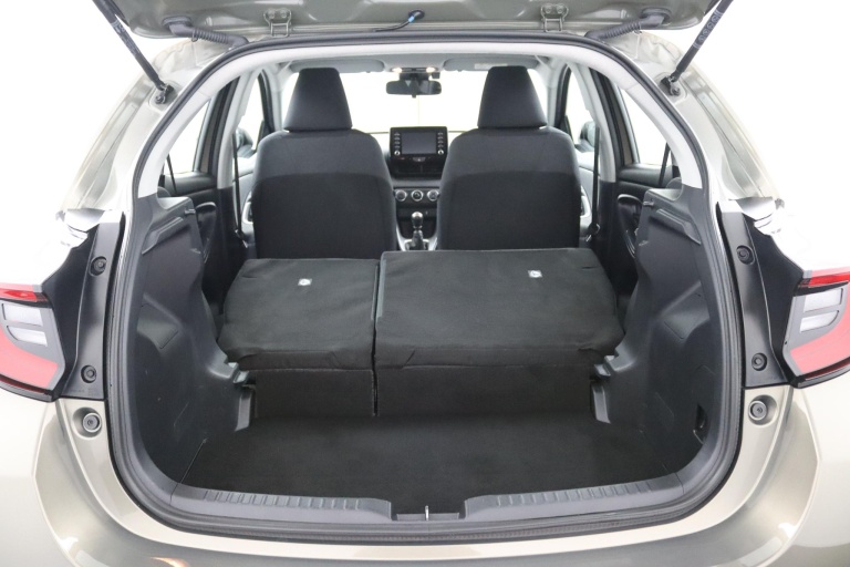 Toyota Yaris - 1.5 VVT-i Dynamic Trekhaak 26