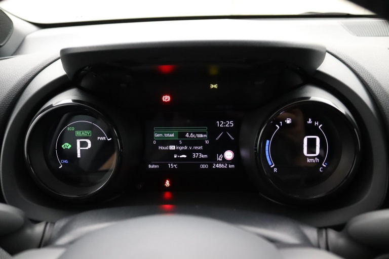 Toyota Yaris - 1.5 Hybrid Executive Origineel Nederlands 11