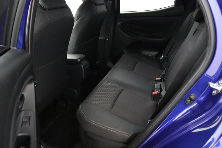 Toyota Yaris - 1.5 Hybrid Executive Origineel Nederlands 19