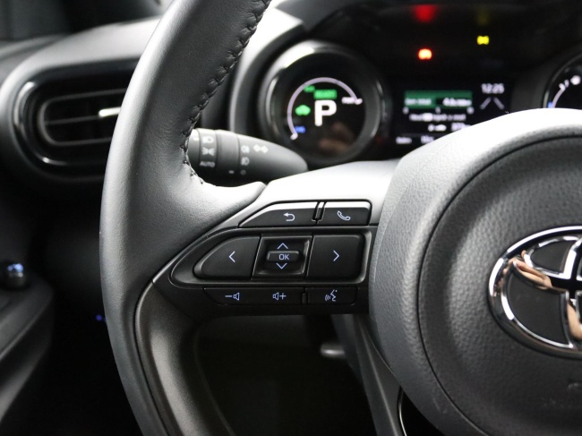 Toyota Yaris - 1.5 Hybrid Executive Origineel Nederlands