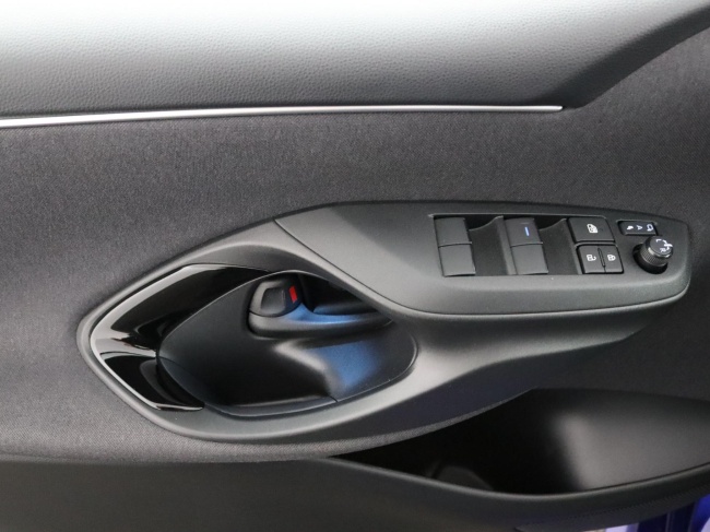 Toyota Yaris - 1.5 Hybrid Executive Origineel Nederlands