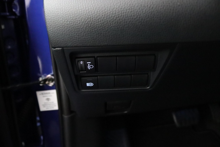 Toyota Yaris - 1.5 Hybrid Executive Origineel Nederlands 29