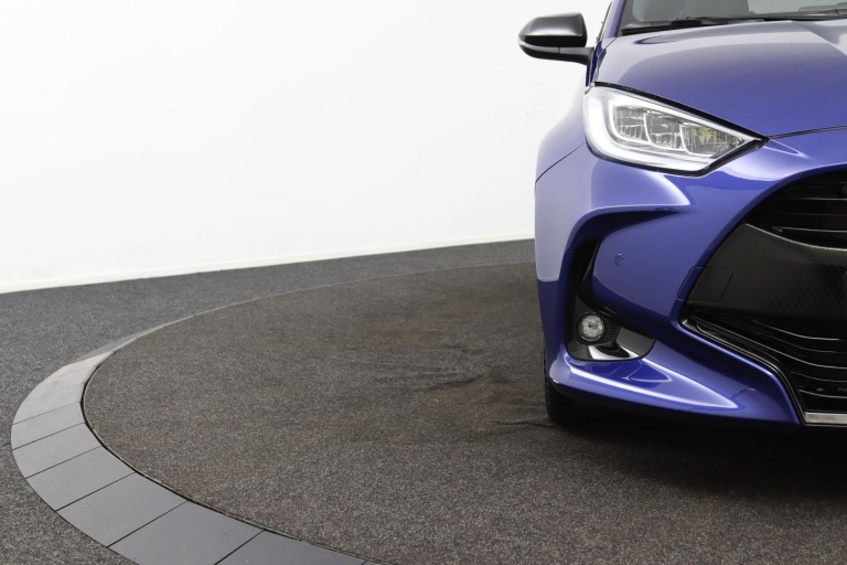 Toyota Yaris - 1.5 Hybrid Executive Origineel Nederlands 34