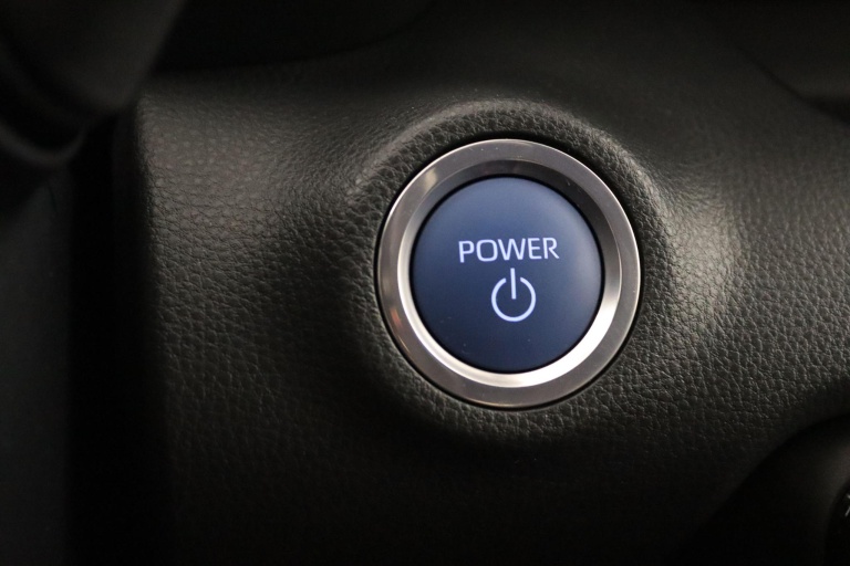Toyota Yaris - 1.5 Hybrid Executive Origineel Nederlands 37
